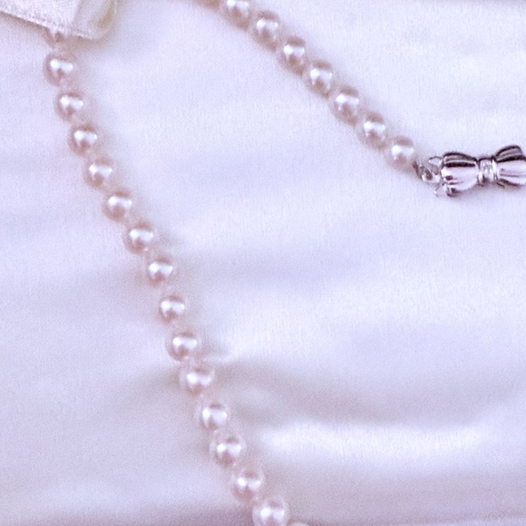MIKIMOTO Sea Magic White Pearl Necklace - Picture 3 of 10